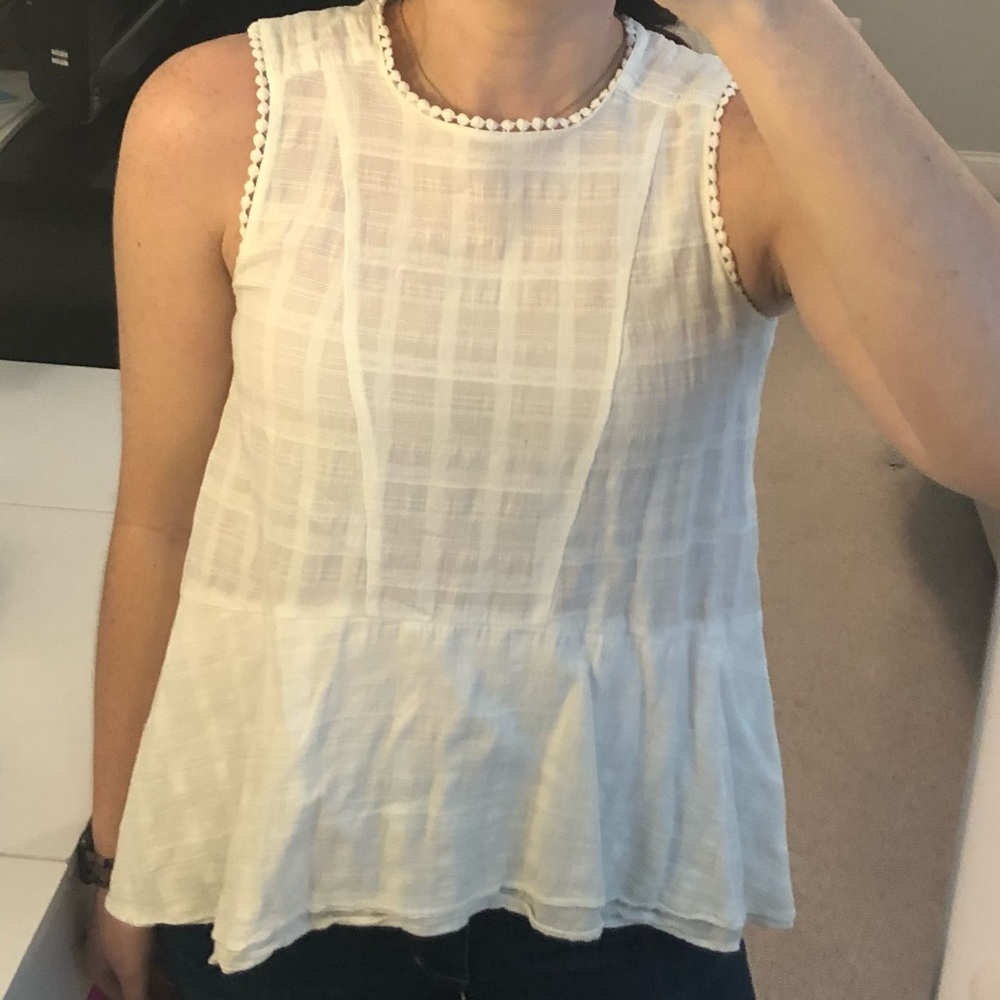 White loose peplum tank
